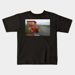 Waiting for the bus Kids T-Shirt